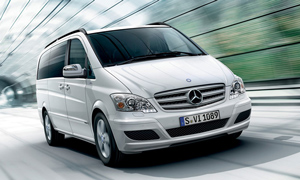Viano Mercedes Benz Mini Van